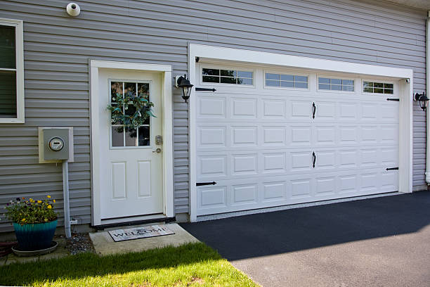 24/7 Emergency Garage Door Panel Replacement experts in Graves County County, KY